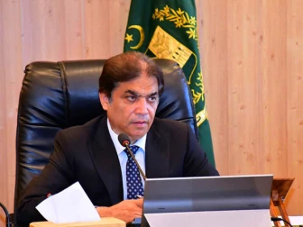 کوئی بیماری کا بہانہ بنا کر سزاؤں میں معافی چاہتا ہے تو بھول جائے، وزیر ریلوے