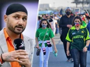 ٹیم کے بعد فائنل بھی ملک سے باہر! بھارتی پاکستان پر طنز کرنے لگے