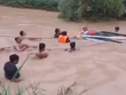 حسن ابدال: شادی سے واپسی پر ویگو گاڑی سیلابی ریلےمیں بہہ گئی، 4 خواتین جاں بحق، بچےکی تلاش جاری