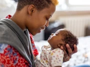 لوریاں نوزائیدہ بچوں کے موڈ پر کیا اثرات مرتب کرتی ہیں؟