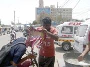 شدید گرمی سے ہونے والی اموات، سندھ حکومت اور نجی اداروں کے اعدادوشمار میں بڑا تضاد