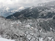 بالائی علاقوں میں شدید برفباری سے نظام زندگی مفلوج، دیر میں لینڈ سلائیڈنگ سے کئی مسافر پھنس گئے