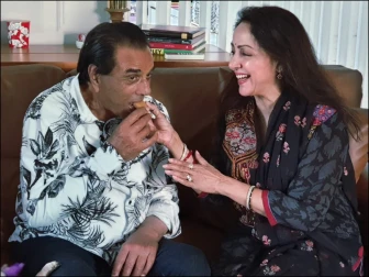 انتقال کے بعد دھرمیندر کی پہلی سالگرہ، ہیما مالنی کی جذباتی پوسٹ وائرل