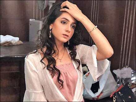 حنا چوہدری نے خوبصورت نظر آنے کےلیے کیا کروایا؟ خود اعتراف کرلیا