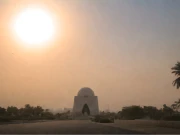 کراچی میں موسم گرم ہونے لگا، درجہ حرارت بڑھنے کی پیشگوئی