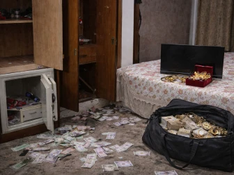 سیالکوٹ؛ ماں نے آشنا کے ساتھ ملکر بیٹے کا گھر لوٹ لیا، 35 لاکھ نقدی اور 5تولہ سونا لیکر فرار