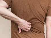 انوکھا سینٹر، جو لوگوں کی کمر کھجانے کیلئے 36 ہزار روپے فیس لیتا ہے