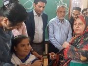 کراچی کے ضلع وسطی میں ایچ پی وی ویکسین مہم کا آغاز