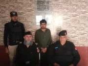 نوشہرہ؛ حاملہ بیوی پر تیل چھڑک کر مارنے کی کوشش، شوہر گرفتار