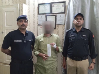 کراچی؛ گھریلو جھگڑے کے دوران شوہر نے گلا دبا کر بیوی کو قتل کر دیا، ملزم گرفتار