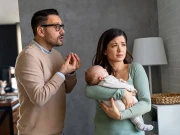 بچے کے نام پر میاں بیوی میں اختلاف شدت اختیار کرگیا، طلاق لینے عدالت پہنچ گئے