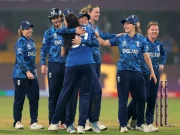 ویمنز ورلڈکپ، سنسنی خیز مقابلے میں بھارت کو شکست، انگلینڈ سیمی فائنل میں پہنچ گیا