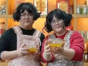 جُڑواں بھائی بہن کی طرح دِکھنے والے میاں بیوی