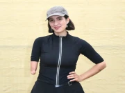 ایک بازو سے محروم گلوکارہ نے ’انتہائی طاقتور‘ شخصیت پر جنسی زیادتی کا الزام لگا دیا