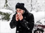 سرد موسم میں قوتِ مدافعت کیوں کمزور ہو جاتی ہے؟ وجوہات اور بچاؤ کے مؤثر طریقے