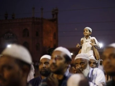 متعدد اسلامی ممالک نے کل بروز جمعہ عید الفطر منانے کا اعلان کردیا