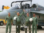 دبئی ایئر شو میں تباہ ہونے والے بھارتی طیارے کی قیمت جان کر آپ کے ہوش اُڑ جائیں گے 