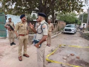 شراب پینے پر والد نے ڈانٹا تو بیٹے نے کلہاڑی سے قتل کردیا