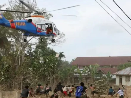 انڈونیشیا میں قیامت خیز سیلاب: ہلاکتیں 900 سے زائد، بھوک موت بانٹنے لگی