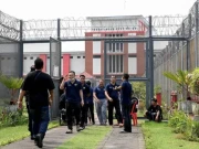 جیلوں پربوجھ کم کرنے کی مہم، انڈونیشیا کا 44 ہزار قیدیوں کی رہائی کا فیصلہ