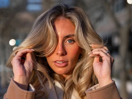 فحش اداکارہ کو انڈونیشیا داخلے پر 10 سال کی پابندی