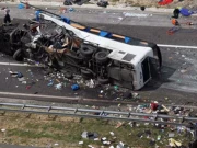 ایران میں مسافر بس کو خوفناک حادثہ؛ 21 افراد جاں بحق اور 35 زخمی 