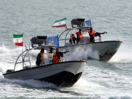 ایران نے امارات کی سرکاری آئل کمپنی کے دو جہازوں کو بھی نشانہ بنایا گیا تھا
