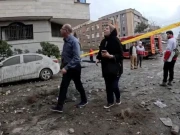 ایران جنگ کا 35 واں روز: حملوں کا دائرہ کار فوجی تنصیبات سے شہری انفراسٹرکچر تک بڑھ گیا