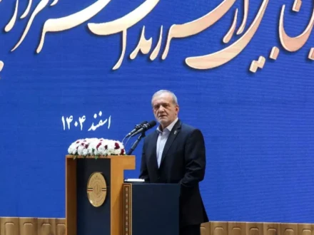 امریکا معاشی دباؤ کے ذریعے ایران کو اپنے مطالبات ماننے پر مجبور نہیں کرسکتا، ایرانی صدر پزشکیان