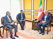 نائب وزیراعظم اور ایرانی صدر کی ملاقات، سیاسی و اقتصادی تعلقات کے استحکام پر گفتگو