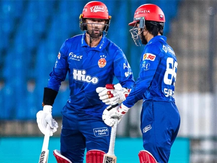 پی ایس ایل 11: اسلام آباد یونائیٹڈ کا حیدرآباد کنگز مین کو 154 رنز کا ہدف