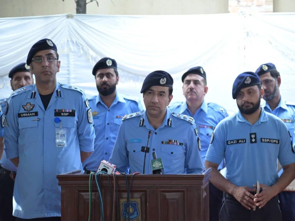 اسلام آباد؛ ایک ہی خاندان کے 4 افراد کا قتل، مرکزی ملزم گرفتار، مغوی بچی بازیاب