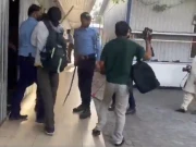 اسلام آباد پولیس نے پریس کلب پر دھاوا بول دیا، کیفے ٹیریا میں توڑ پھوڑ