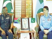 جنوبی افریقہ کی فضائیہ کے سربراہ کا ایئر ہیڈ کوارٹرز کا دورہ