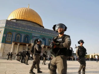 50 سال سے زائد عمر والے مرد و خواتین اور 13 سال سے کم عمر والے بچوں کو اجازت ہوگی