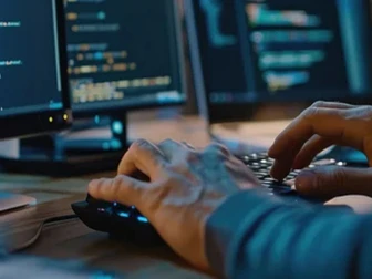 سعودی عرب میں بڑھتی طلب، پاکستانی آئی ٹی ماہرین کیلیے نئے مواقع