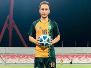 مالی مشکلات کے باعث جلیبیاں بیچنے پر مجبور فٹبالر کو وزیراعظم نے امدادی چیک دیدیا