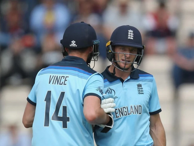 پی ایس ایل: انگلینڈ کے جارح مزاج بلے باز پاکستان کیلیے روانہ