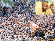 نوشہرہ: خودکش دھماکے میں شہید مولانا حامد الحق کی نماز جنازہ، افغان قونصلر سمیت ہزاروں افراد کی شرکت