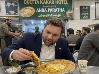 جے ڈی وینس پاکستان آنے پر سوشل میڈیا پر چھاگئے، میمز نے انٹرنیٹ پر دھوم مچادی