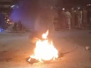 کراچی، جہانگیر روڈ اور لائنز ایریا کے مکینوں کا پانی اور بجلی کی عدم فراہمی کے خلاف احتجاج