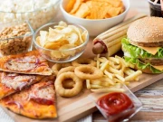 بجٹ میں عوام پر بوجھ؛ پراسیسڈ فوڈ، آن لائن خریداری پر اضافی ٹیکس کی تجویز