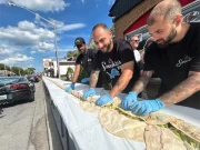 کینیڈا کے ریسٹورینٹ کا 81 فٹ ریکارڈ ساز کباب بنانے کا دعویٰ