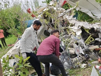 بھارتی شہر کانپور میں تربیتی طیارہ خوفناک حادثے کا شکار، پائلٹ اور معاون پائلٹ ہلاک