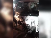 کراچی، جناح اسپتال کے قریب پل پر ٹرک اور کار میں خوفناک تصادم، تین افراد زخمی