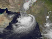 بحیرہ عرب میں موجود کم دباؤ شدت اختیار کرگیا، طوفان بننے کا خدشہ