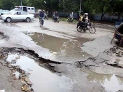 کراچی کی 315 اندرونی سڑکوں اور 60 شاہراہوں کی تعمیر کےلیے 25 ارب روپے منظور