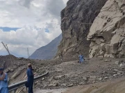 دریائے ہنزہ میں سیلاب، شاہراہ قراقرم کا بڑا حصہ بہہ گیا، پاکستان اور چین کا زمینی راستہ منقطع