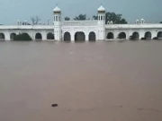 بھارتی آبی جارحیت، سکھوں کامقدس اور تاریخی مقام کرتارپور گرودوارہ سیلاب میں ڈوب گیا، ویڈیوسامنےآگئی