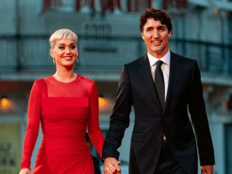 گلوکارہ کیٹی پیری کی سابق کینیڈین وزیر اعظم کے ساتھ رومانوی تصاویر وائرل